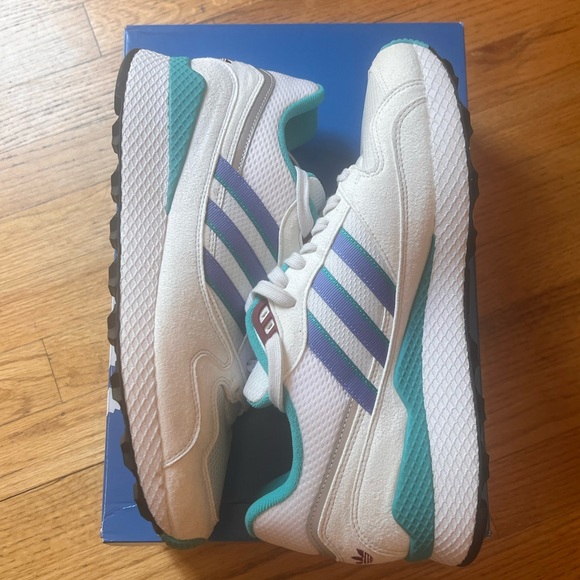Adidas Men’s US 10.5 Ultra Tech white - Picture 2 of 7